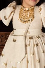 ⁦فستان أطفال بتصميم تراثي فاخر⁩ - الصورة ⁦2⁩